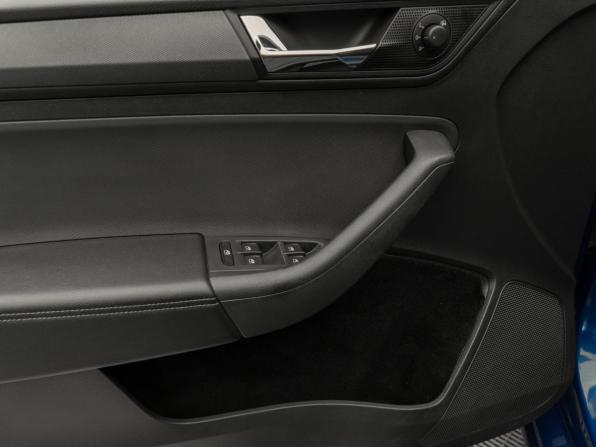 Skoda Rapid II с пробегом 2021 года, цена 1 940 000 рублей, 83906 км, лифтбек, Автокод Объявления