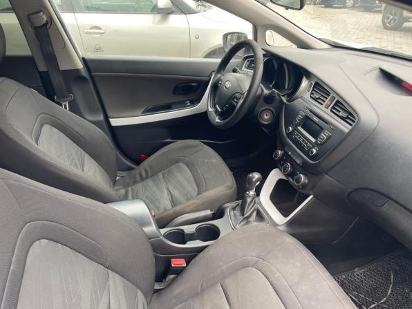 Kia Ceed II с пробегом 2012 года, цена 660 000 рублей, 293320 км, хэтчбек, Автокод Объявления