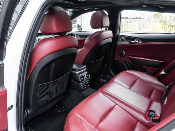 Kia Stinger I с пробегом 2018 года, цена 2 340 000 рублей, 122530 км, лифтбек, Автокод Объявления