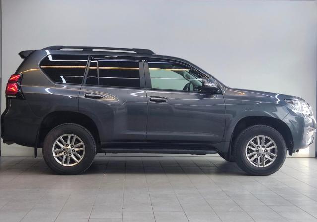 Toyota Land Cruiser Prado 150 Series Рестайлинг 2 с пробегом 2018 года, цена 4 997 000 рублей, 56435 км, внедорожник, Автокод Объявления