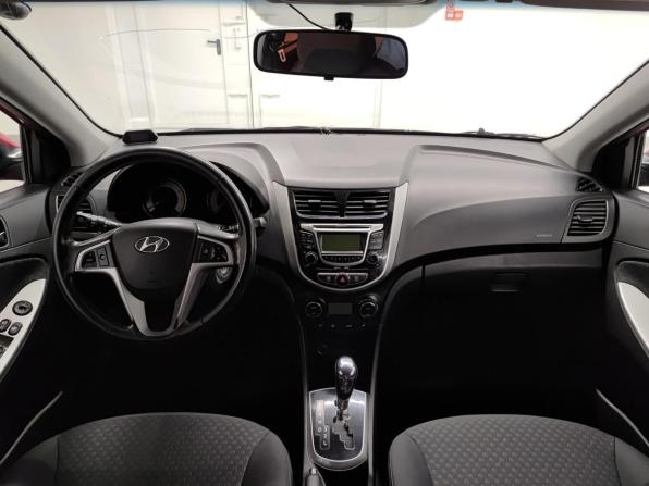 Hyundai Solaris I с пробегом 2012 года, цена 595 000 рублей, 209489 км, хэтчбек, Автокод Объявления