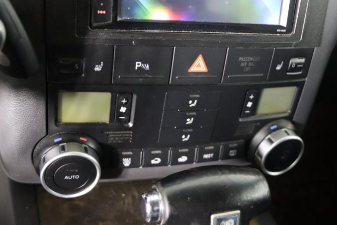 Volkswagen Touareg I Рестайлинг с пробегом 2008 года, цена 979 990 рублей, 320329 км, внедорожник, Автокод Объявления