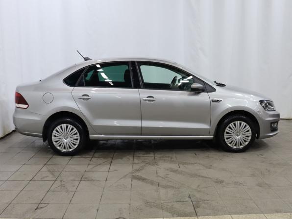 Volkswagen Polo V Рестайлинг с пробегом 2019 года, цена 1 329 000 рублей, 105022 км, седан, Автокод Объявления