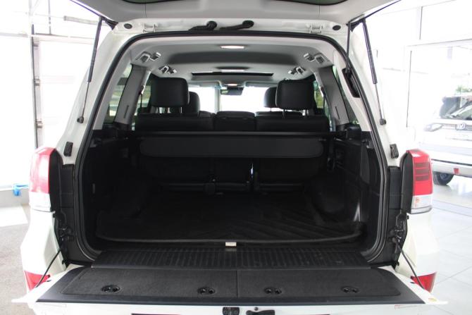 Toyota Land Cruiser 200 Series Рестайлинг 2 с пробегом 2019 года, цена 7 997 000 рублей, 88500 км, внедорожник, Автокод Объявления