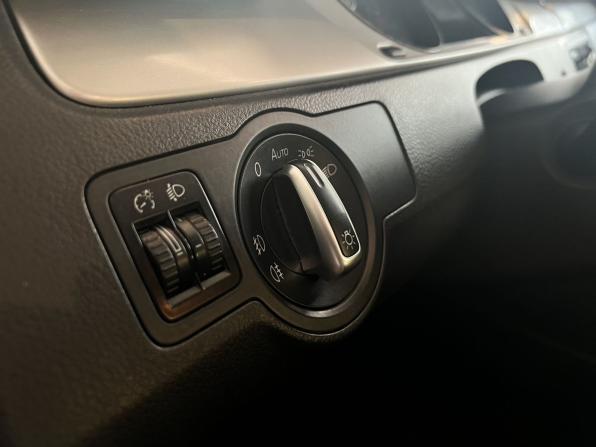 Volkswagen Passat B7 с пробегом 2012 года, цена 899 000 рублей, 222000 км, седан, Автокод Объявления