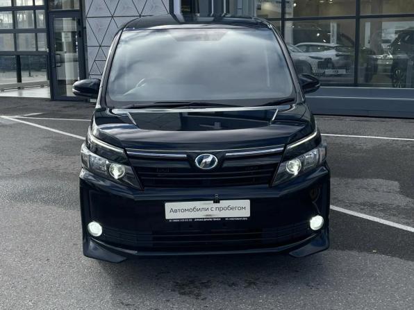 Toyota Voxy III (R80) с пробегом 2015 года, цена 1 785 000 рублей, 152470 км, минивэн, Автокод Объявления