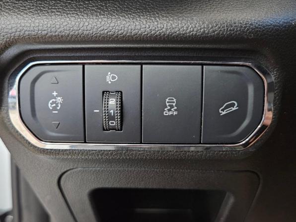 Haval Jolion I с пробегом 2023 года, цена 1 900 000 рублей, 33317 км, внедорожник, Автокод Объявления