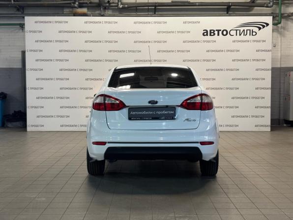 Ford Fiesta Mk6 Рестайлинг с пробегом 2016 года, цена 599 000 рублей, 92282 км, седан, Автокод Объявления