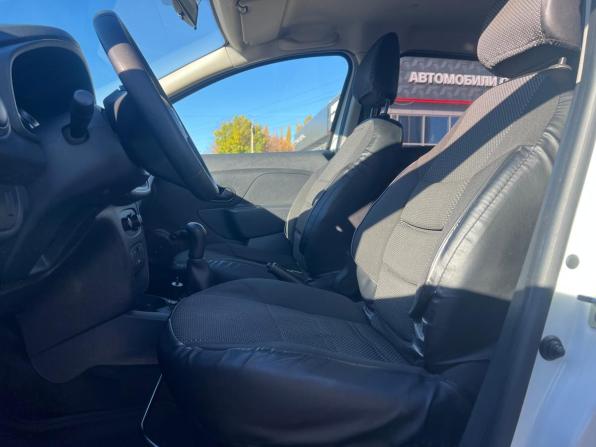 Renault Logan II Рестайлинг с пробегом 2021 года, цена 1 063 600 рублей, 35583 км, седан, Автокод Объявления