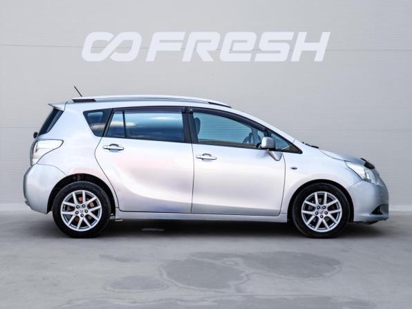 Toyota Verso I с пробегом 2011 года, цена 944 000 рублей, 253129 км, компактвэн, Автокод Объявления