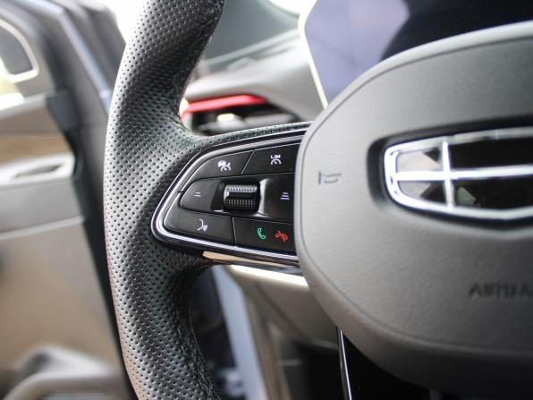 Geely Coolray I Рестайлинг с пробегом 2024 года, цена 2 159 000 рублей, 24396 км, внедорожник, Автокод Объявления