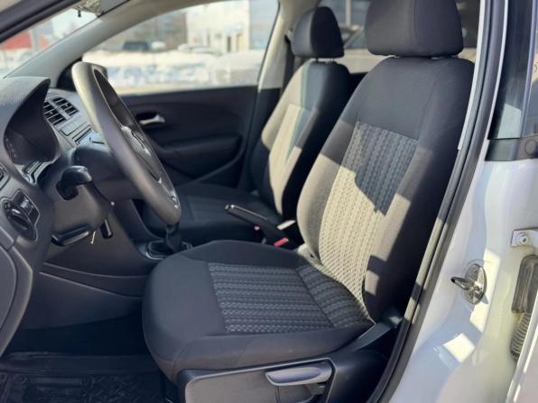 Volkswagen Polo V Рестайлинг с пробегом 2019 года, цена 995 000 рублей, 81660 км, седан, Автокод Объявления
