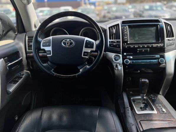 Toyota Land Cruiser 200 Series Рестайлинг 1 с пробегом 2014 года, цена 4 500 000 рублей, 180522 км, внедорожник, Автокод Объявления