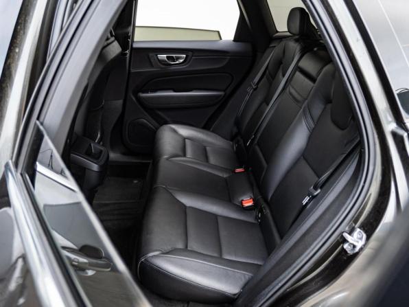 Volvo XC60 II Рестайлинг с пробегом 2021 года, цена 4 505 000 рублей, 43238 км, внедорожник, Автокод Объявления