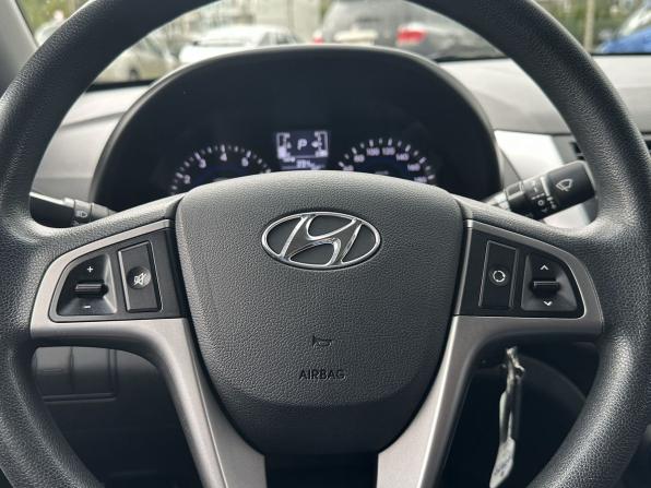Hyundai Solaris I Рестайлинг с пробегом 2016 года, цена 1 049 000 рублей, 205172 км, седан, Автокод Объявления