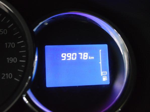 Renault Sandero II с пробегом 2016 года, цена 750 000 рублей, 98900 км, хэтчбек, Автокод Объявления
