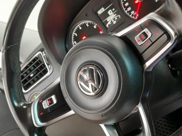 Volkswagen Polo V Рестайлинг с пробегом 2018 года, цена 1 007 400 рублей, 120230 км, седан, Автокод Объявления