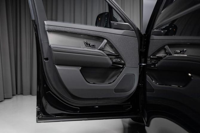Новый Land Rover Range Rover Sport III 2025 года, цена 20 452 900 рублей, внедорожник, Автокод Объявления