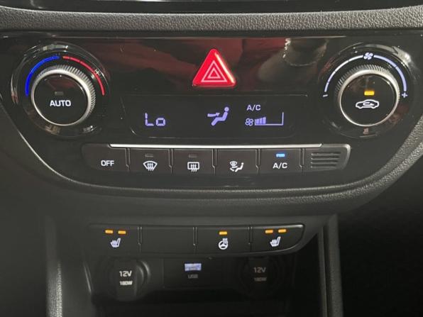 Hyundai Solaris II Рестайлинг с пробегом 2021 года, цена 1 600 000 рублей, 76748 км, седан, Автокод Объявления