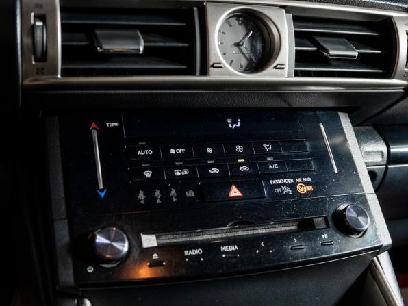 Lexus IS III с пробегом 2014 года, цена 2 470 000 рублей, 241900 км, седан, Автокод Объявления