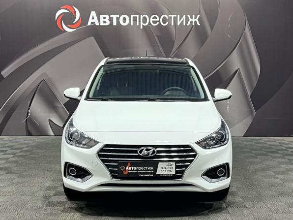 Hyundai Solaris II с пробегом 2018 года, цена 1 250 000 рублей, 122000 км, седан, Автокод Объявления