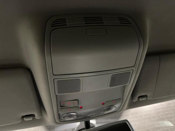 Volkswagen Passat B7 с пробегом 2013 года, цена 1 040 000 рублей, 338884 км, седан, Автокод Объявления
