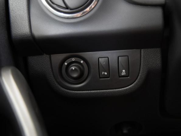 Renault Logan II Рестайлинг с пробегом 2021 года, цена 1 075 000 рублей, 135821 км, седан, Автокод Объявления