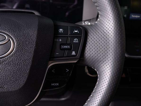 Toyota Camry IX (XV80) China Market с пробегом 2026 года, цена 4 050 000 рублей, 1555 км, седан, Автокод Объявления