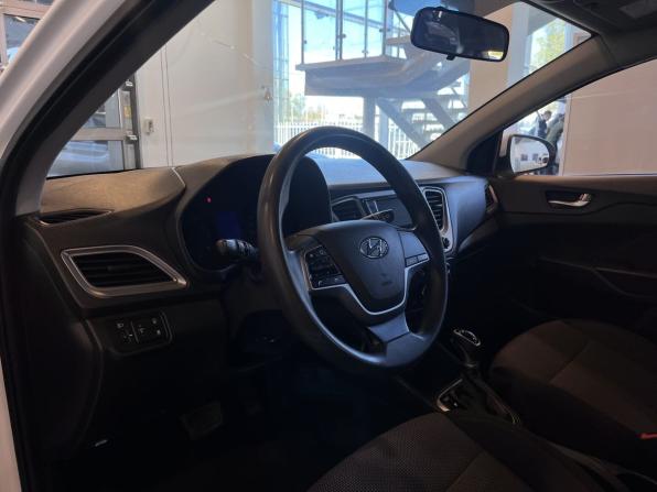 Hyundai Solaris II Рестайлинг с пробегом 2020 года, цена 1 641 000 рублей, 115782 км, седан, Автокод Объявления