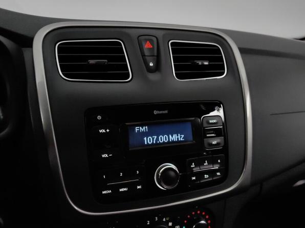 Renault Sandero II Рестайлинг с пробегом 2020 года, цена 881 000 рублей, 183364 км, хэтчбек, Автокод Объявления
