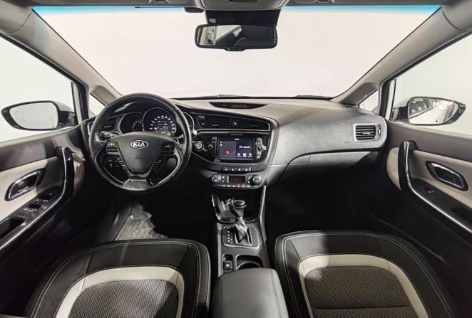Kia Ceed II Рестайлинг с пробегом 2018 года, цена 1 440 000 рублей, 192214 км, хэтчбек, Автокод Объявления