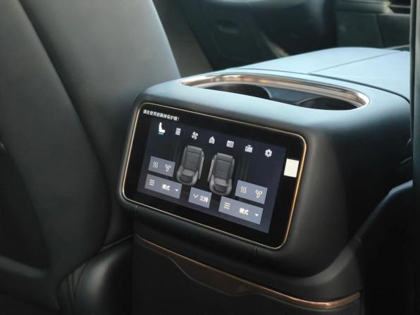Новый Lynk &amp; Co 900 2026 года, цена 7 950 000 рублей, внедорожник, Автокод Объявления