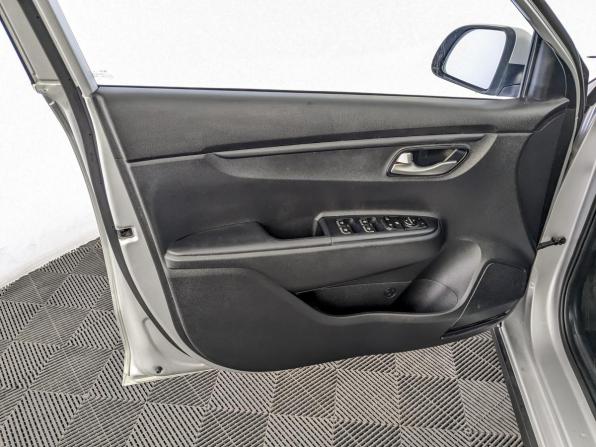 Kia Rio IV с пробегом 2019 года, цена 1 275 000 рублей, 203797 км, хэтчбек, Автокод Объявления