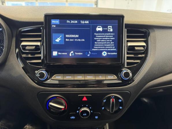 Hyundai Solaris II Рестайлинг с пробегом 2022 года, цена 1 819 000 рублей, 50905 км, седан, Автокод Объявления