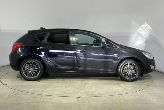 Opel Astra H Рестайлинг с пробегом 2010 года, цена 480 000 рублей, 215040 км, хэтчбек, Автокод Объявления