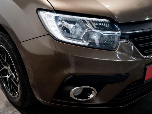 Renault Logan II Рестайлинг с пробегом 2018 года, цена 615 000 рублей, 220000 км, седан, Автокод Объявления