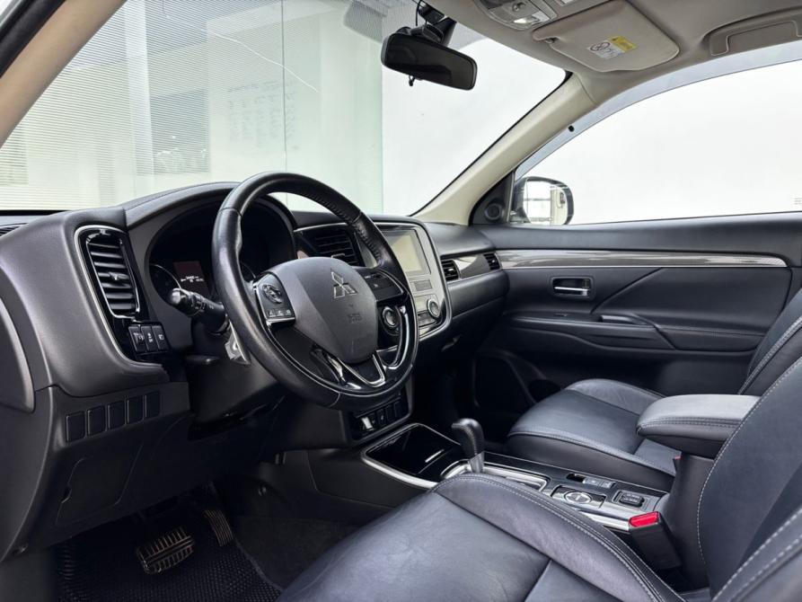 Mitsubishi Outlander III Рестайлинг 3 Уфа  - изображение 20