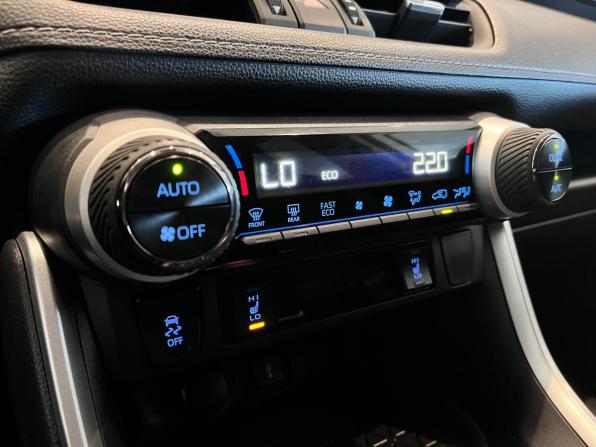 Toyota RAV4 V (XA50) с пробегом 2021 года, цена 3 450 000 рублей, 74634 км, внедорожник, Автокод Объявления