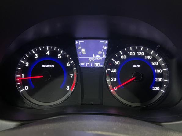 Hyundai Solaris I с пробегом 2013 года, цена 685 000 рублей, 171159 км, седан, Автокод Объявления
