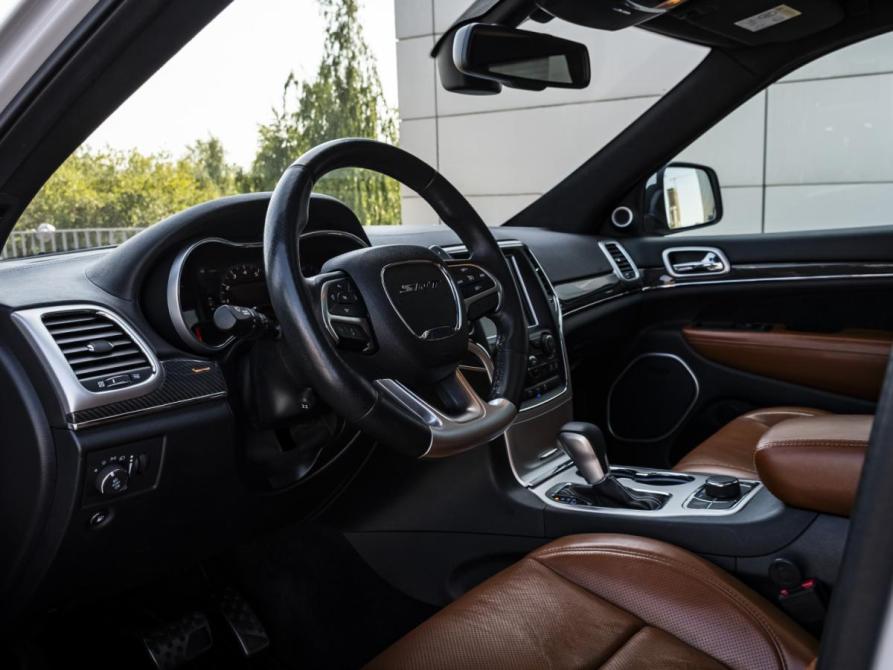 Jeep Grand Cherokee IV (WK2) Рестайлинг Москва  - изображение 12