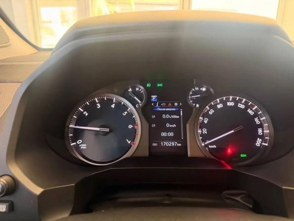 Toyota Land Cruiser Prado 150 Series Рестайлинг 2 с пробегом 2018 года, цена 5 200 000 рублей, 170296 км, внедорожник, Автокод Объявления