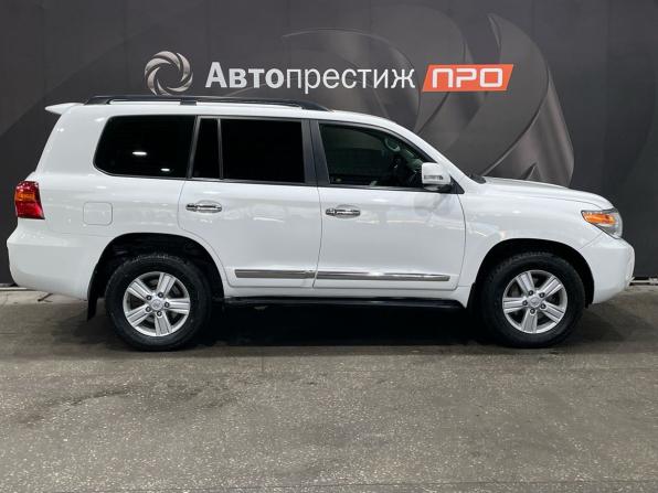 Toyota Land Cruiser 200 Series Рестайлинг 1 с пробегом 2012 года, цена 3 950 000 рублей, 177352 км, внедорожник, Автокод Объявления