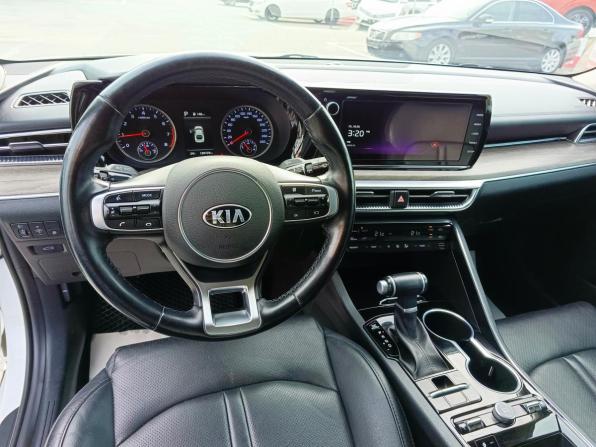 Kia K5 III с пробегом 2020 года, цена 2 384 995 рублей, 130701 км, седан, Автокод Объявления