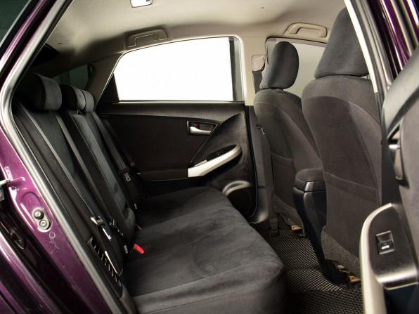 Toyota Prius III Рестайлинг (XW30) с пробегом 2015 года, цена 1 099 999 рублей, 164326 км, лифтбек, Автокод Объявления