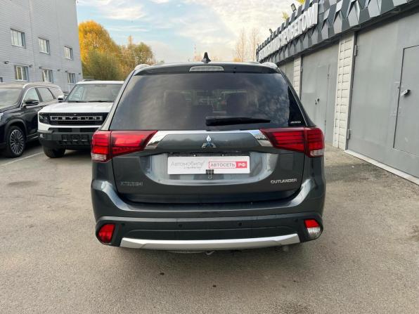 Mitsubishi Outlander III Рестайлинг 3 с пробегом 2018 года, цена 2 291 982 рубля, 95710 км, внедорожник, Автокод Объявления