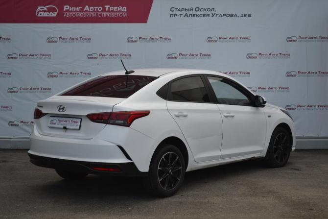 Hyundai Solaris II Рестайлинг с пробегом 2021 года, цена 1 650 000 рублей, 118338 км, седан, Автокод Объявления