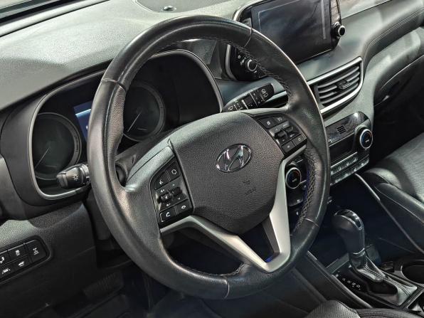 Hyundai Tucson III Рестайлинг с пробегом 2018 года, цена 1 790 000 рублей, 216513 км, внедорожник, Автокод Объявления