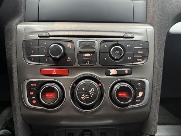 Citroen C4 II с пробегом 2015 года, цена 725 000 рублей, 142000 км, седан, Автокод Объявления