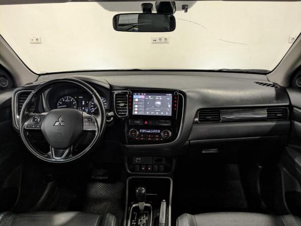 Mitsubishi Outlander III Рестайлинг 2 с пробегом 2017 года, цена 1 860 000 рублей, 181072 км, внедорожник, Автокод Объявления