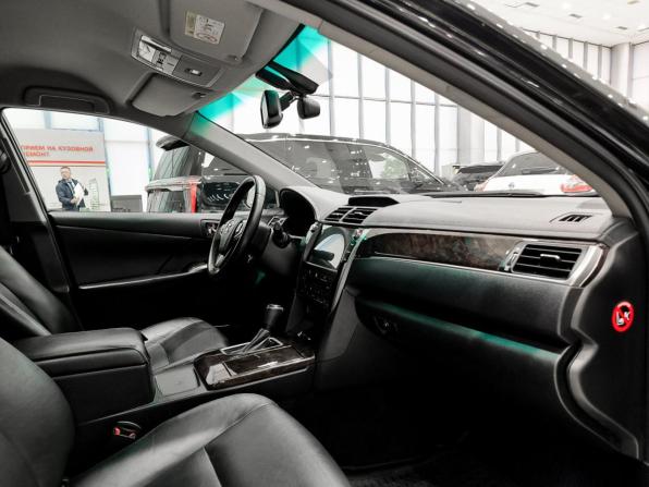 Toyota Camry VII (XV50) Рестайлинг 2 с пробегом 2017 года, цена 2 450 000 рублей, 130000 км, седан, Автокод Объявления